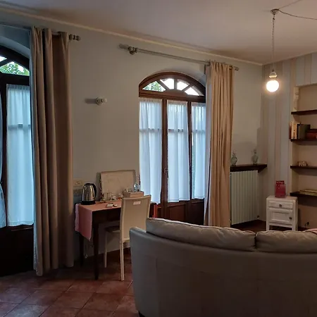 Il Germano Reale Bed and Breakfast Άλμπα